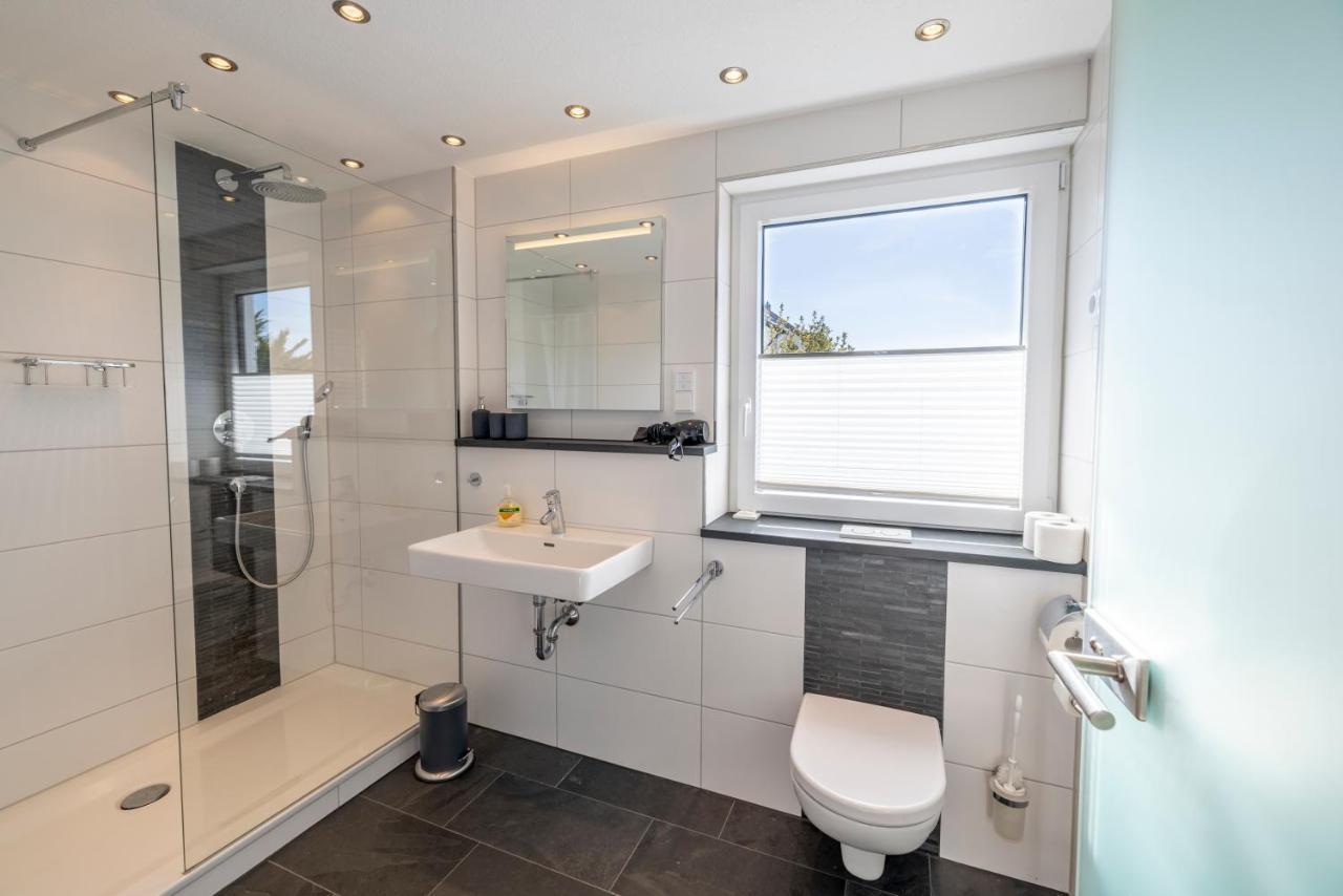 Ferienwohnung Seeblick Mit Blick Auf Die Alpen Wasserburg am Bodensee Exterior photo